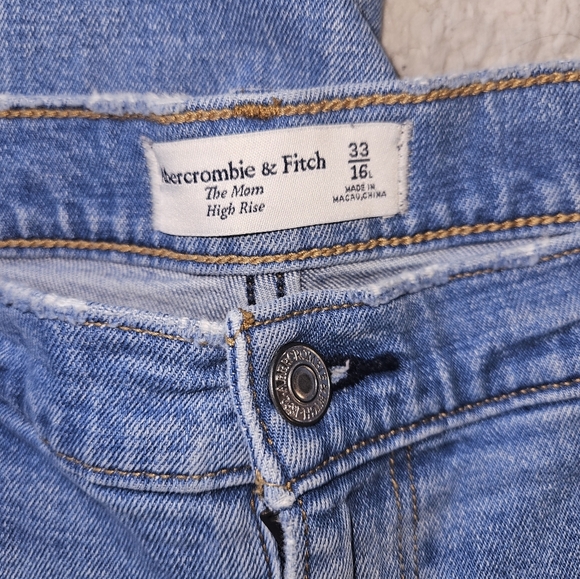 Abercrombie & Fitch The Mom High Rise Jean Size 33 Or 16 - Picture 2 of 4
